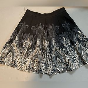 Skirt in fantastic condition!